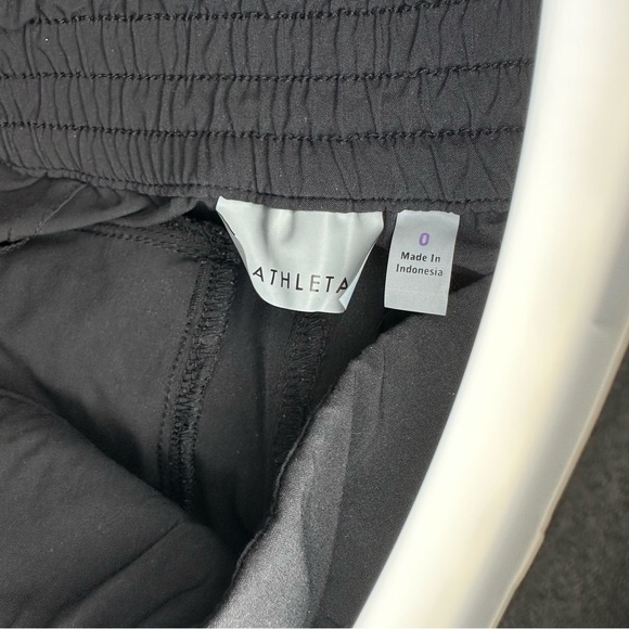 Athleta Pull Up Cargo Pants Black  Size 0 - Picture 3 of 4